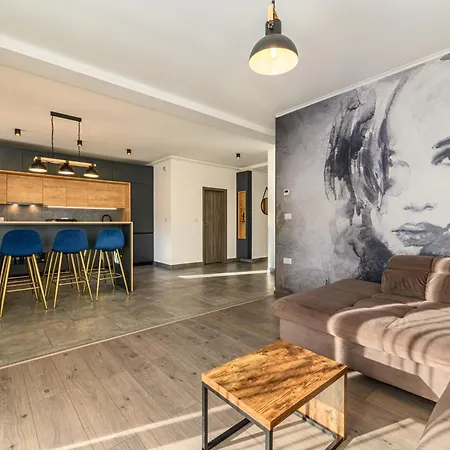 Апартаменты Koa - Moon Penthouse Брашов